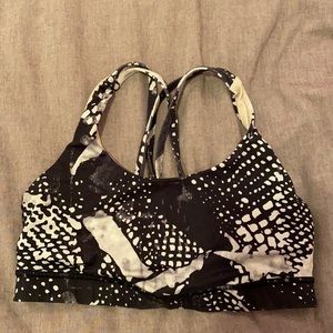 Lululemon energy bra size 8